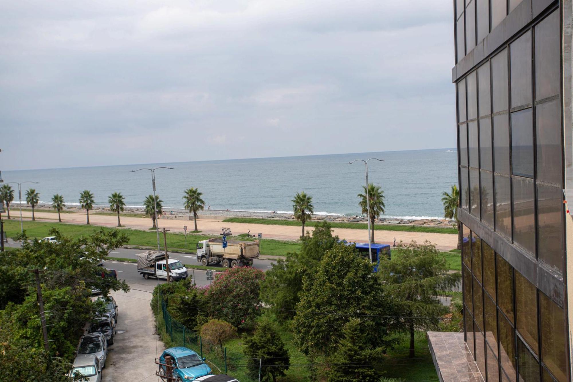 Batumi Rumi Beach ภายนอก รูปภาพ